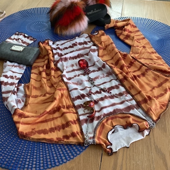 ⭐️ High Fashion Top - Picture 5 of 10